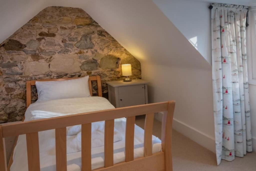 The Old Boat House, Seaview - Seafront Three Bedroom Cottage With Separate Two Bedroom Annexe Luaran gambar
