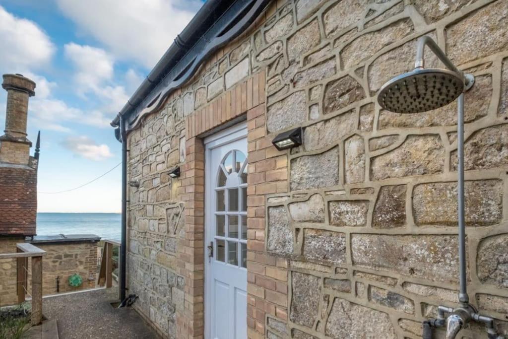 The Old Boat House, Seaview - Seafront Three Bedroom Cottage With Separate Two Bedroom Annexe Luaran gambar