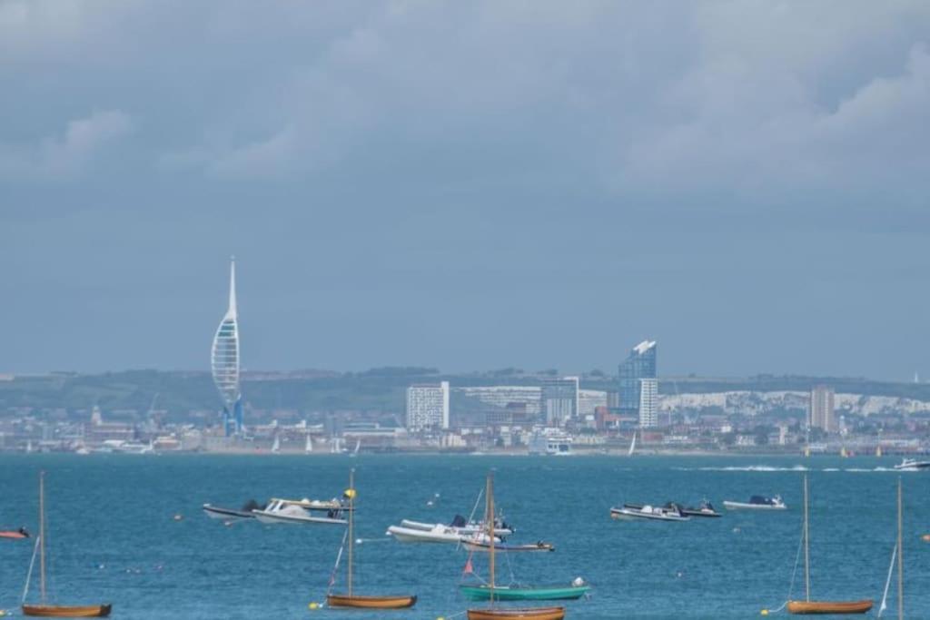 The Old Boat House, Seaview - Seafront Three Bedroom Cottage With Separate Two Bedroom Annexe Luaran gambar