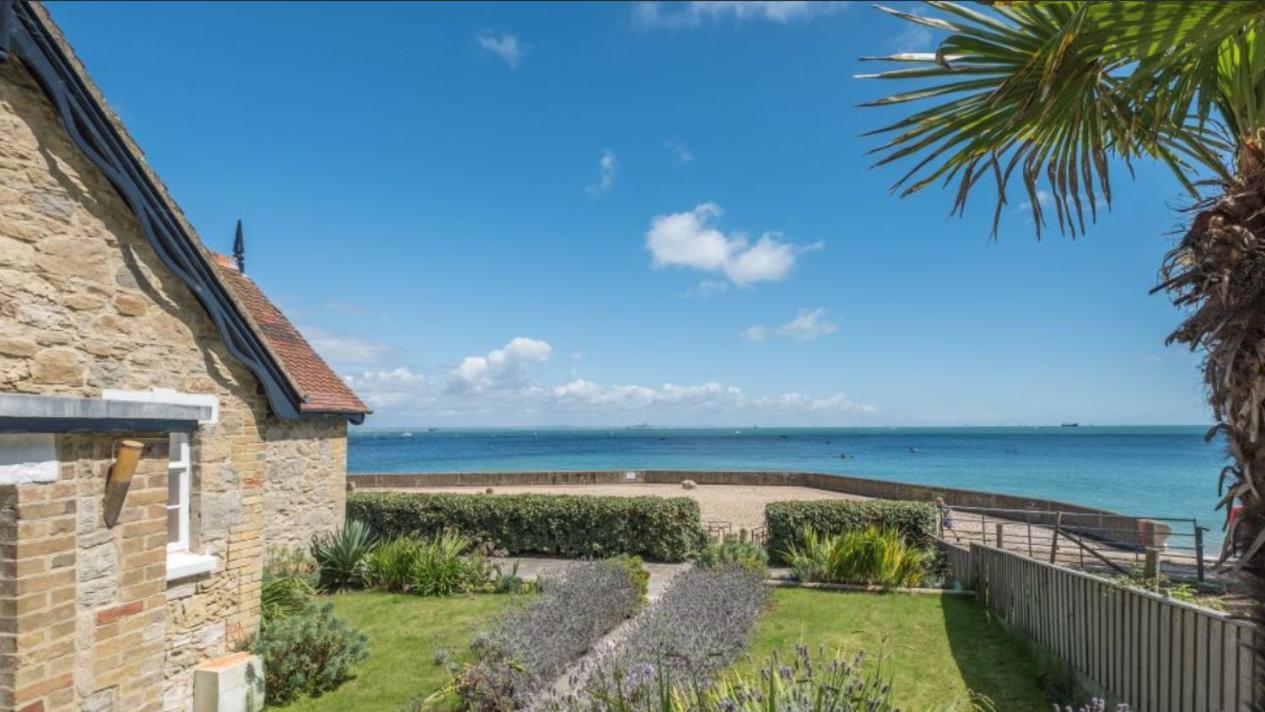 The Old Boat House, Seaview - Seafront Three Bedroom Cottage With Separate Two Bedroom Annexe Luaran gambar